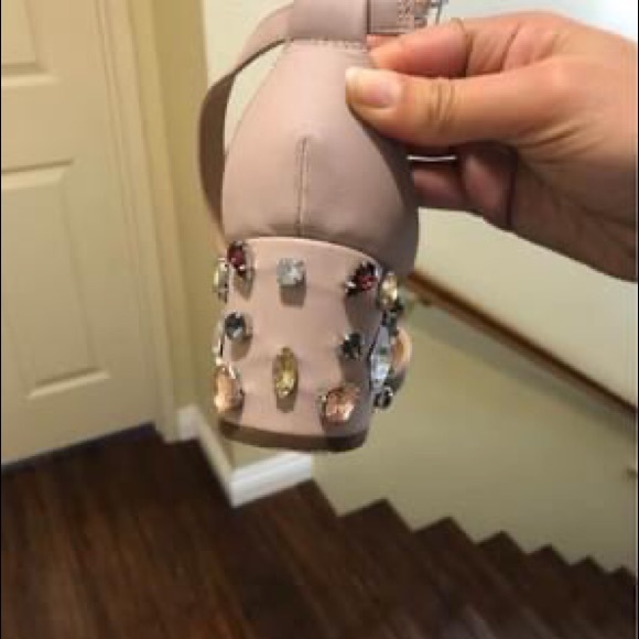 Heels - Picture 4 of 5